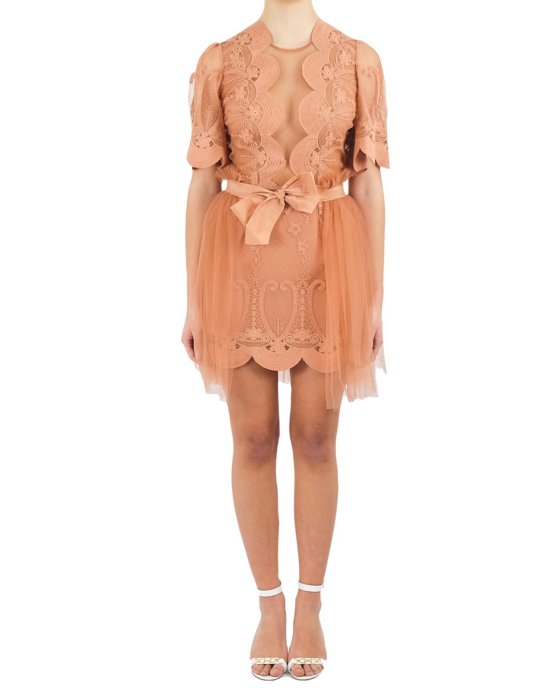 Abito Elisabetta Franchi donna, corto, manica corta ampia, dettagli in pizzo con trasparenze, sotto gonna in tullè, chiusura sul retro con zip e bottoncini ad asola. Rose gold Abito Elisabetta Franchi donna, corto, manica corta ampia, dettagli in pizzo con trasparenze, sotto gonna in tullè, chiusura sul retro con zip e bottoncini ad asola. Rose gold