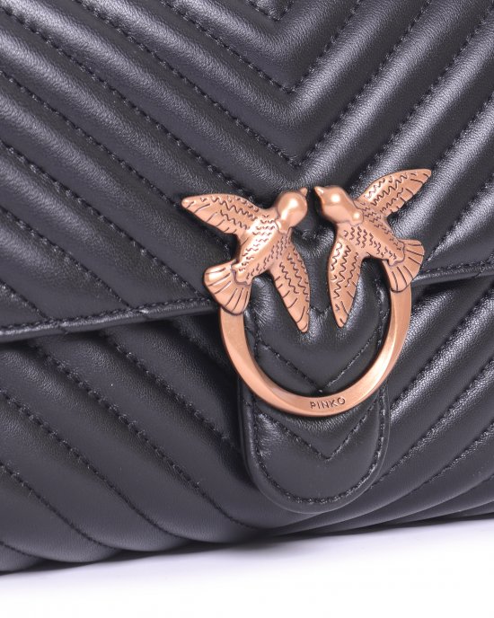 Borsa Love Lady Puff Classic Cl Sheep Nappa Chevron 100043 donna PINKO pe Nero-Oro Borsa Love Lady Puff Classic Cl Sheep Nappa Chevron 100043 donna PINKO pe Nero-Oro